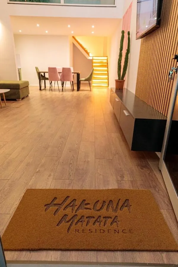 Hakuna Matata Residence & Apartments Влёра