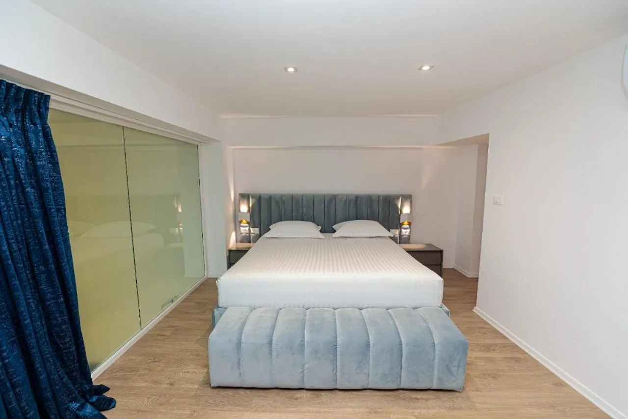 Hakuna Matata Residence & Apartments Влёра 0*,